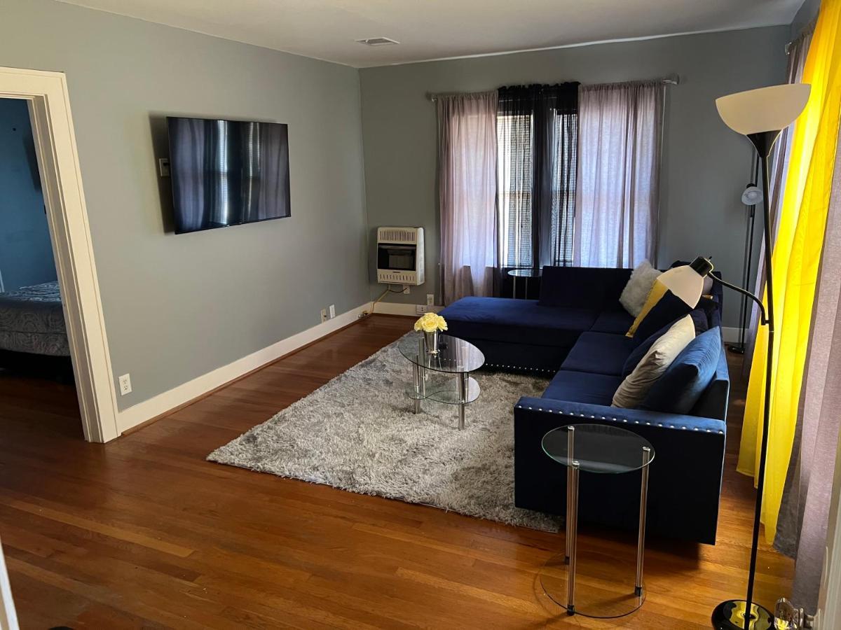 2Nd Level Duplex, Downtown Houston Near Toyota Center, Smoking Allowed On Balcony! Apartment Exterior photo